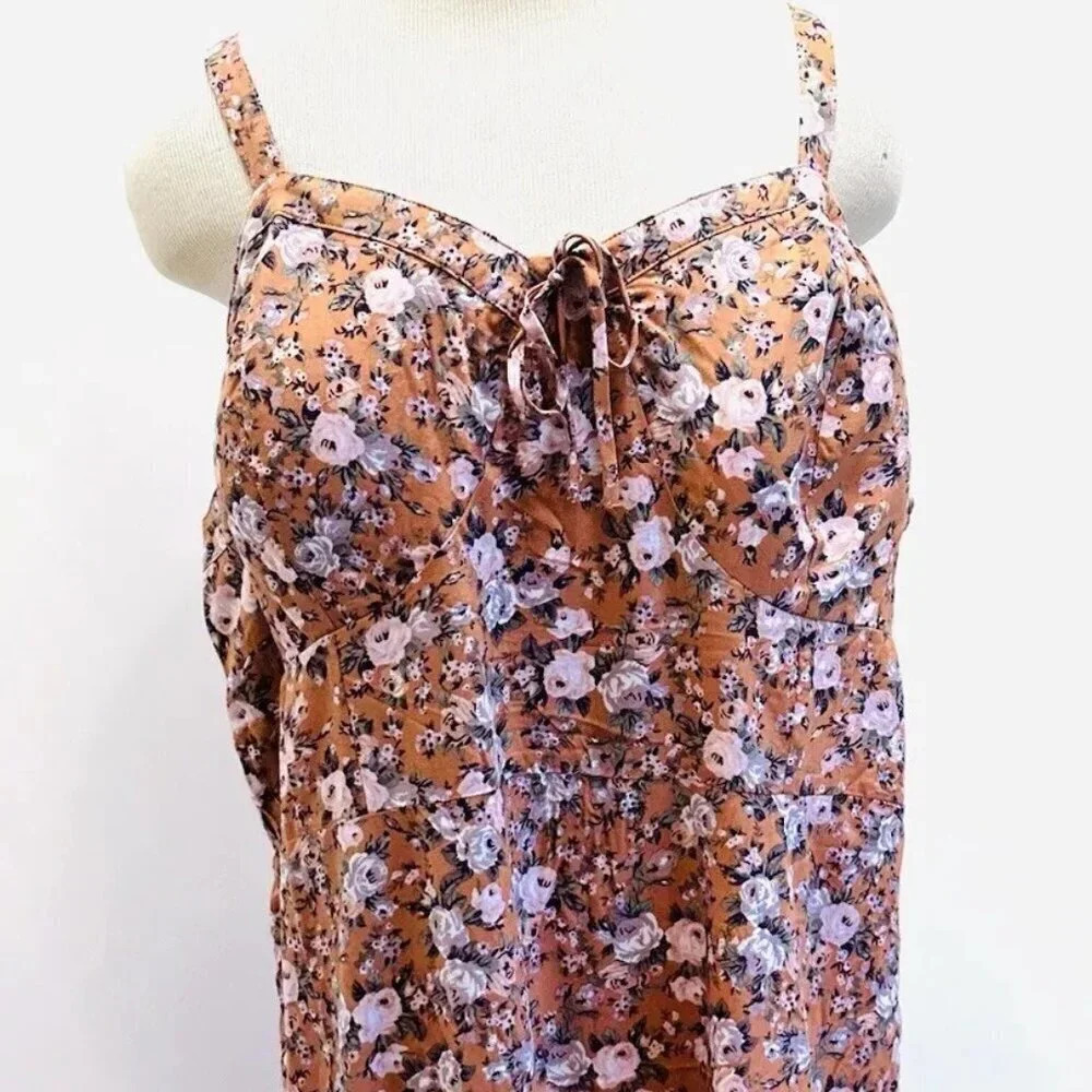 NWT WALLFLOWER Women Sleeveless Pullover V-Neck Smocked Floral Dress Size 3X